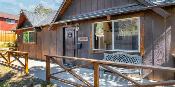4225 Alcot Trail