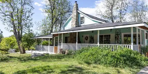 39520 Pierce Lake