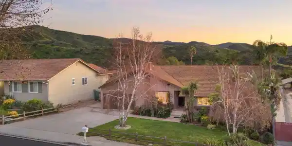 1218 Nonchalant Drive