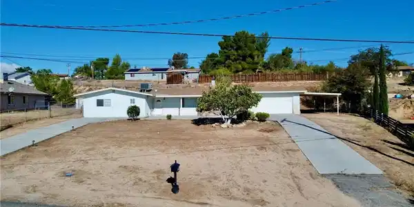17090 Cholla Avenue