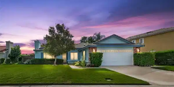 5205 N Mammoth