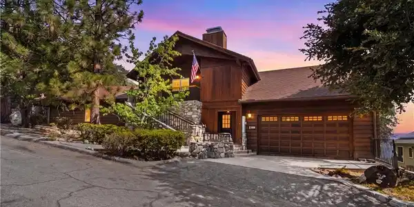 6381 Sugar Pines