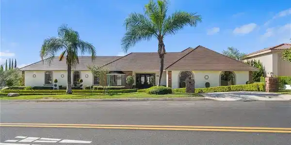 2487 Cliff Road