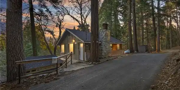 687 Spring Dr.