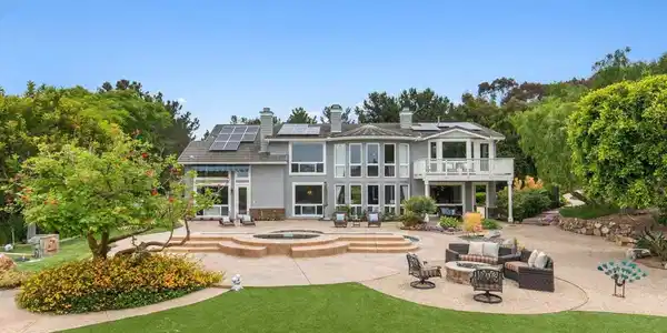 521 Latigo Row