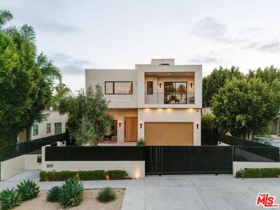 819 N Ogden Drive