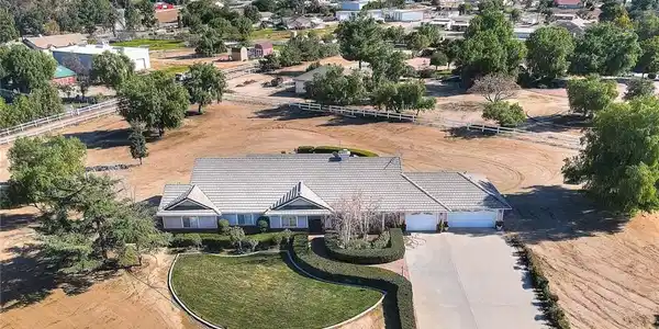 23140 Western Crest Drive