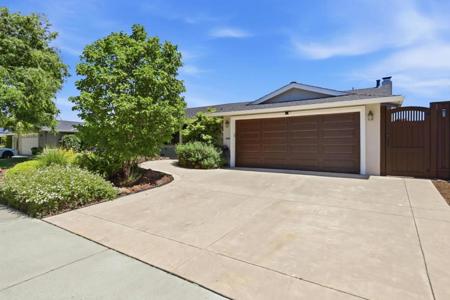6246 Gunter Way