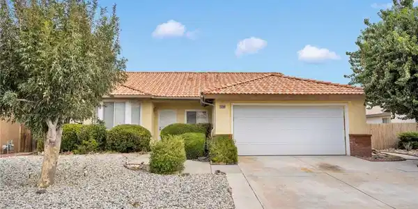 13169 La Salle