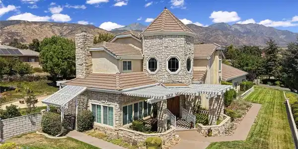 10389 Walnut Grove Court