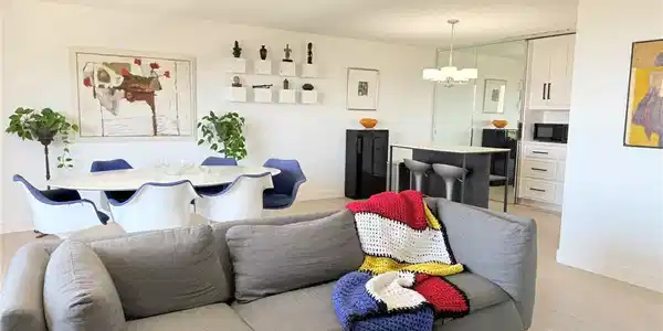 24055 Paseo Del Lago
