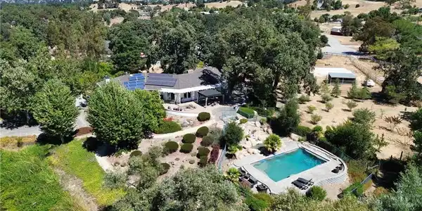 8189 San Dimas