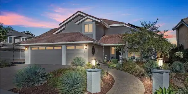 25631 Cresta Loma