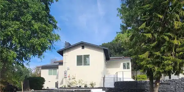 10535 La Canada