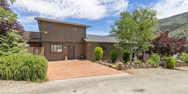 4537 Mt Pinos Way