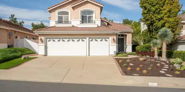 881 Windridge Circle