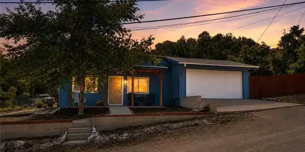801 Santa Cruz