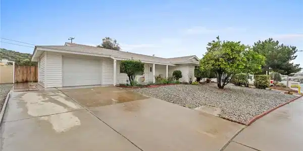 27319 Capilano Drive