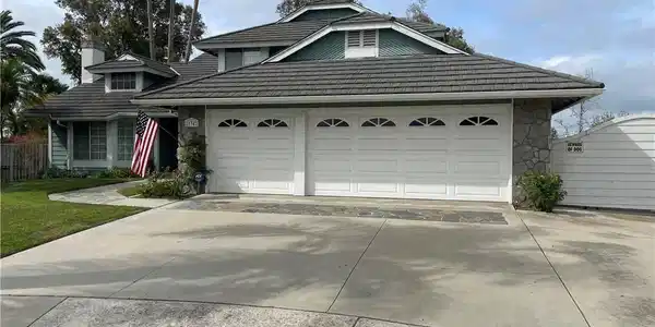 21342 Hillside Court