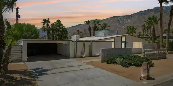 465 E Desert Holly Circle