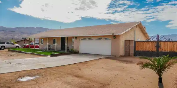 19261 Centennial Street