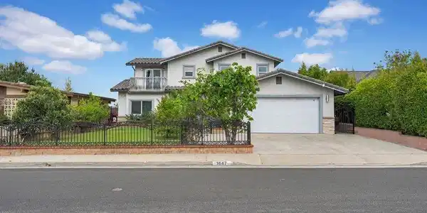 1647 Arriba Dr