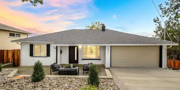 2412 Lyle Ct