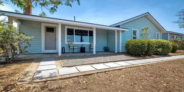 1643 Mesa Verde Dr.
