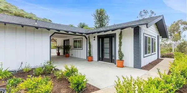 3346 Laurashawn Lane