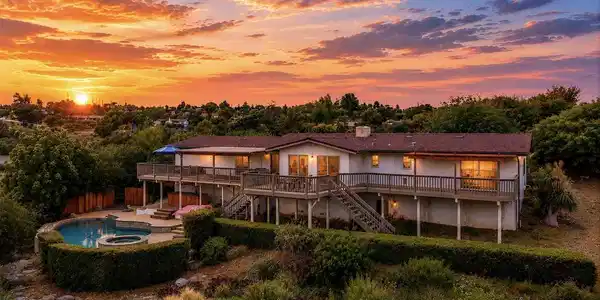 1052 Ranchito Vista