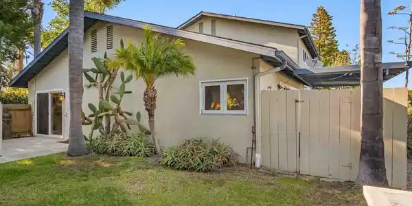 646 E Solana Circle