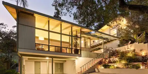 1437 Hillside Drive