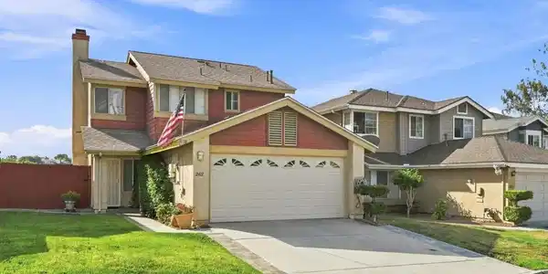 2411 Manzana Way