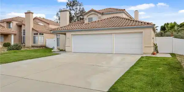 2584 Gunnison