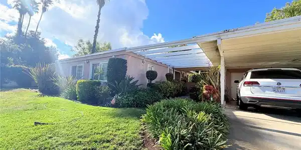 3258 E Whitebirch
