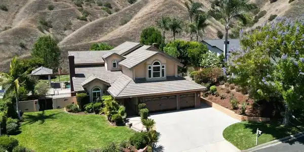 22285 Rolling Hills Lane