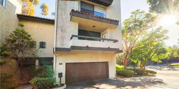 708 Fremont Villas