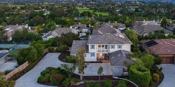 1725 Continental Lane