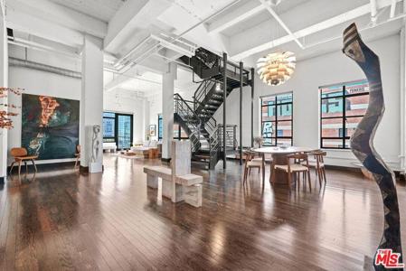 849 S Broadway