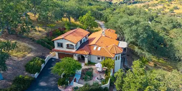 10662 Santa Ana Road