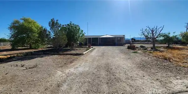 538 N Olive Lake