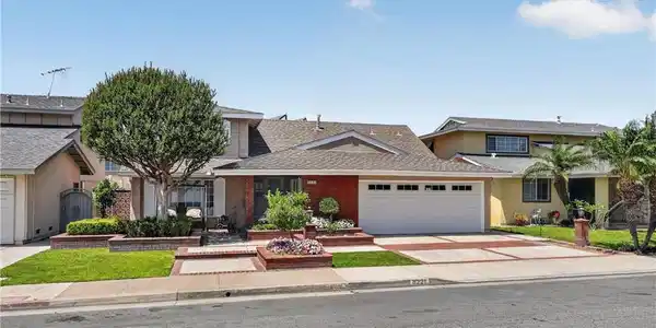8221 Somerdale Lane