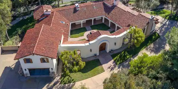 5443 Calzada Del Bosque