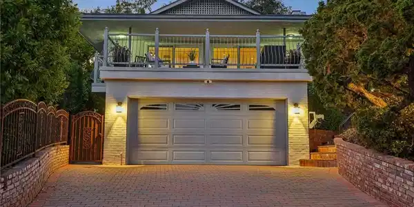 4527 Leata Lane