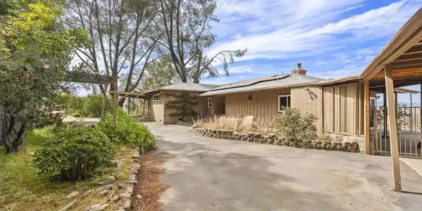 899 Van Horn Rd