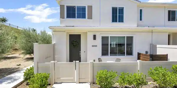 35103 Vine Place