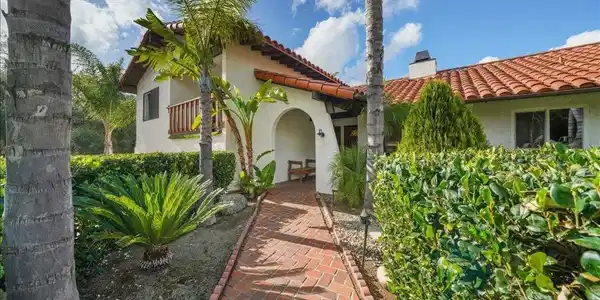 15140 Cool Valley