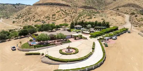 5801 Hacienda Ranch