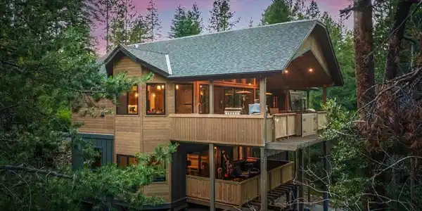 2366 Highlands Drive