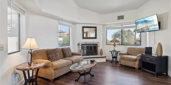 1672 Las Casitas Drive